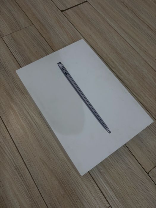 Macbook Air M1 хорошее состояние