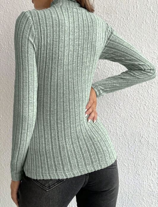 Дамска блузка в цвят мента