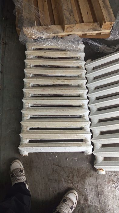 Радиатор отопления чугунные.