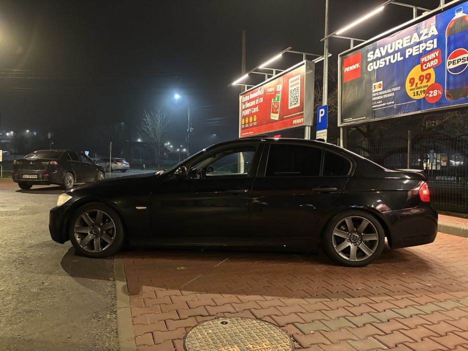 Bmw e90 163 cp,Pachet M,Automat,Trapă,interior piele