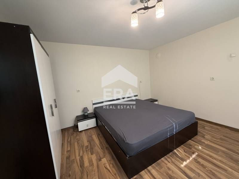 Ремонтирана и обзаведена, едноетажна къща под наем, в района на Зеленч