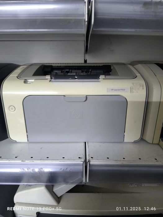 Принтера,мониторы,ноутбуки ,МФУ разных моделей .