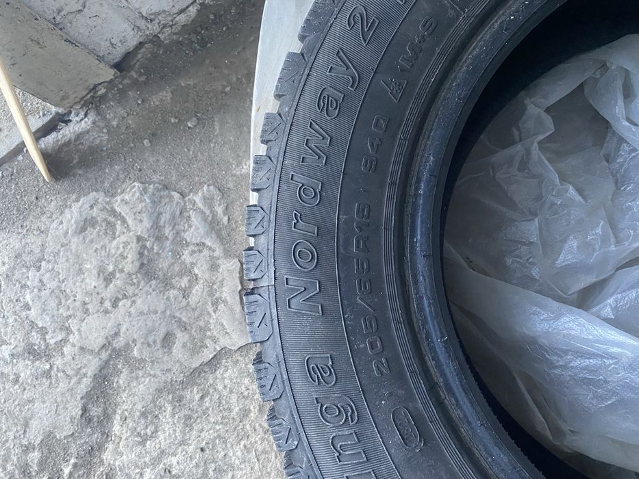 Один баллон зима шипы на местғ