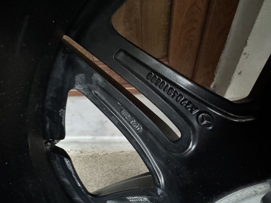 Джанти 20 AMG GT 63s A290 със зимни Michelin 295 35 / 265 45 като НОВИ