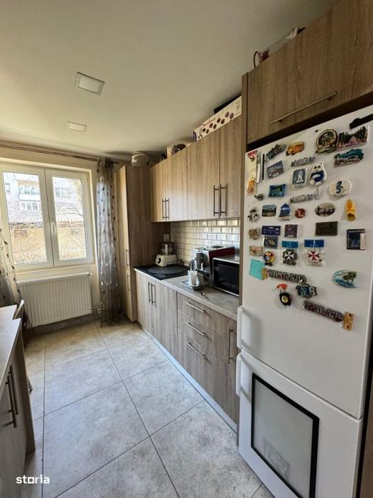 Apartament 3 camere, 89 mp, zona Sasar