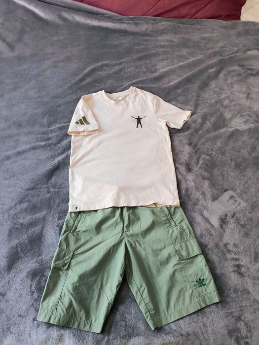De vânzare compleu Adidas,mărime 10-12 ani,
