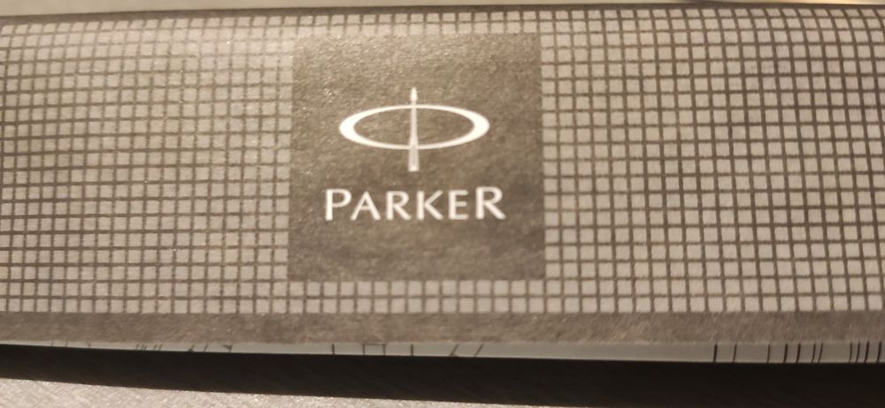 Pix Parker ediție de lux.Fabricat in Elveția.