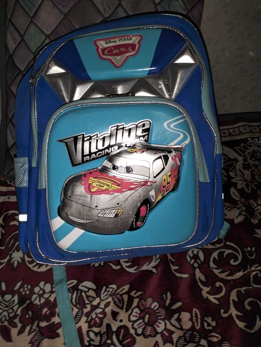 Рюкзаки разные..