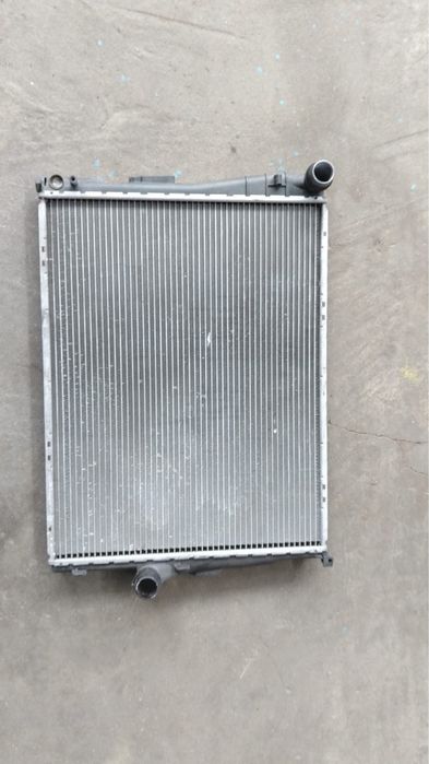 Радиатор охлажления двигателя бмв е46