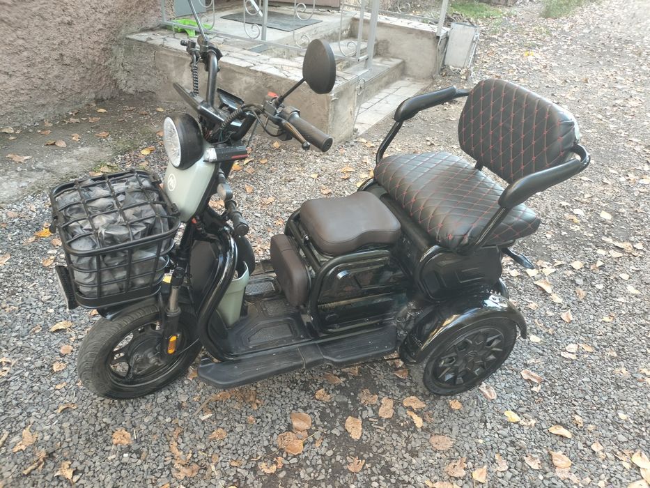Продам трицикл Amba