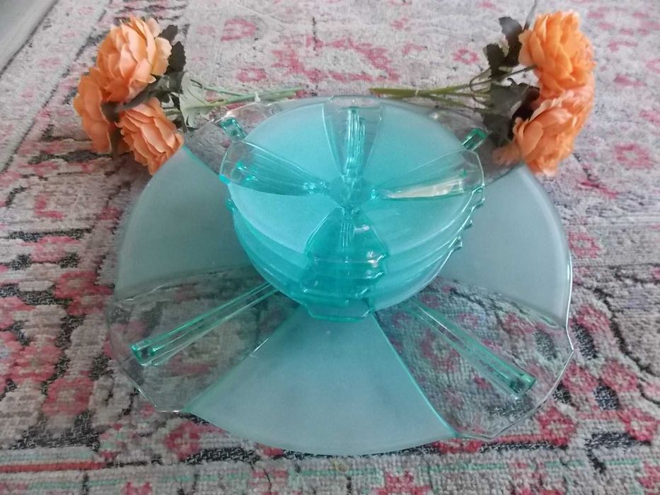 set sticla ptr tort si set boluri cristal  = 70 lei/230 lei