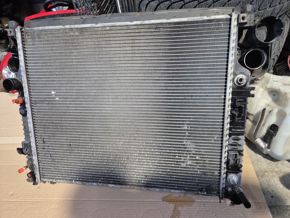 Воден радиатор Мерцедес МЛ W164 ГЛ Х164 320cdi OM642 Mercedes 3.2 2.8