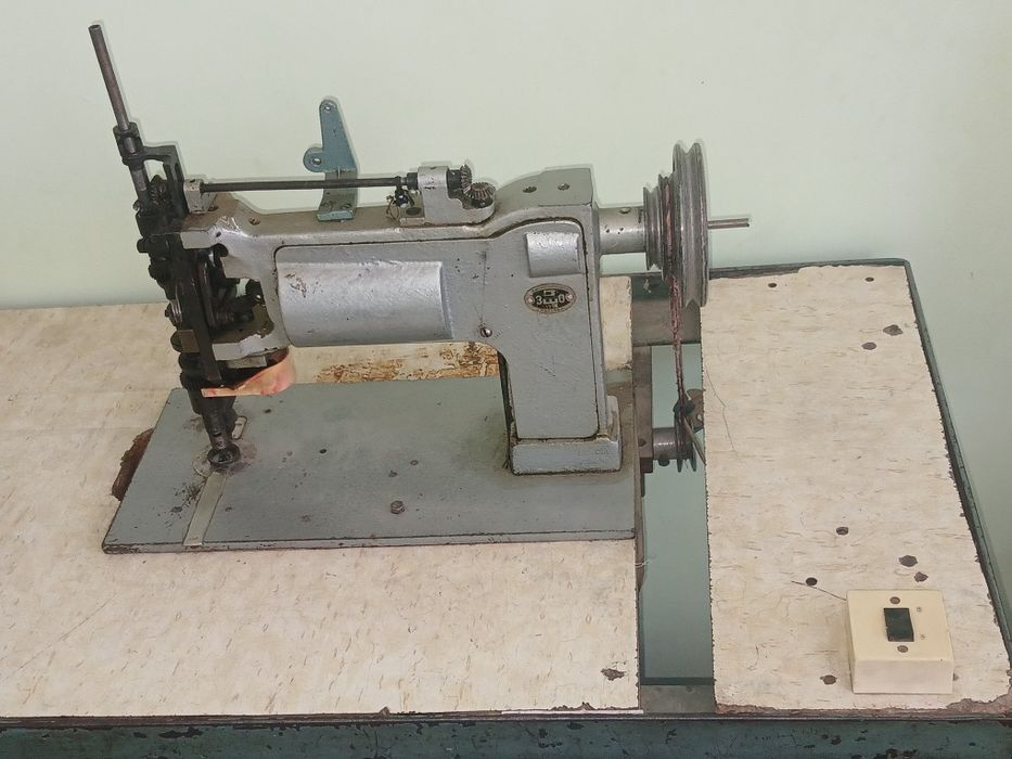 Pat mashinka sotiladi.