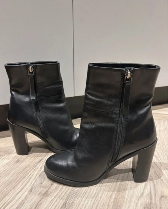 Botine negre din piele cu to gros, marimea 36, Reserved