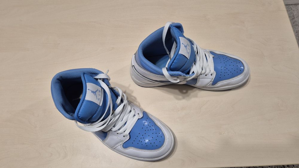 JORDAN 1 Mid Legend Blue