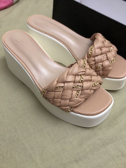 Продам новые шлёпки