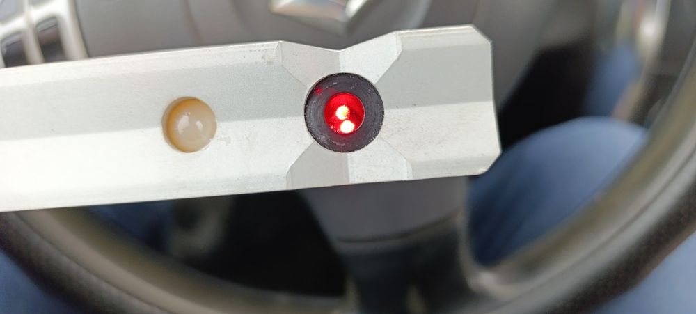 Продам лазерный уровень DeWALT