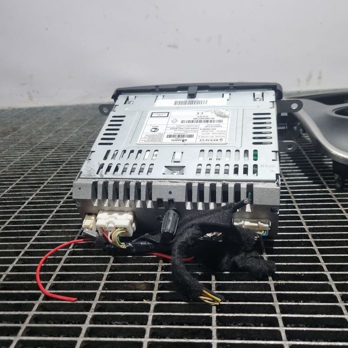 Cd player Dacia Sandero 2 2012 - 2016 (1424) 281155216R
