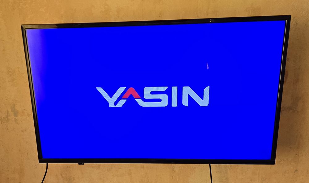 Телевизор Yasin 43 smart