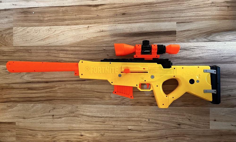 Mitraliere NERF , cu accesorii