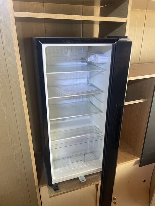 Холодильныйй шкаф мини