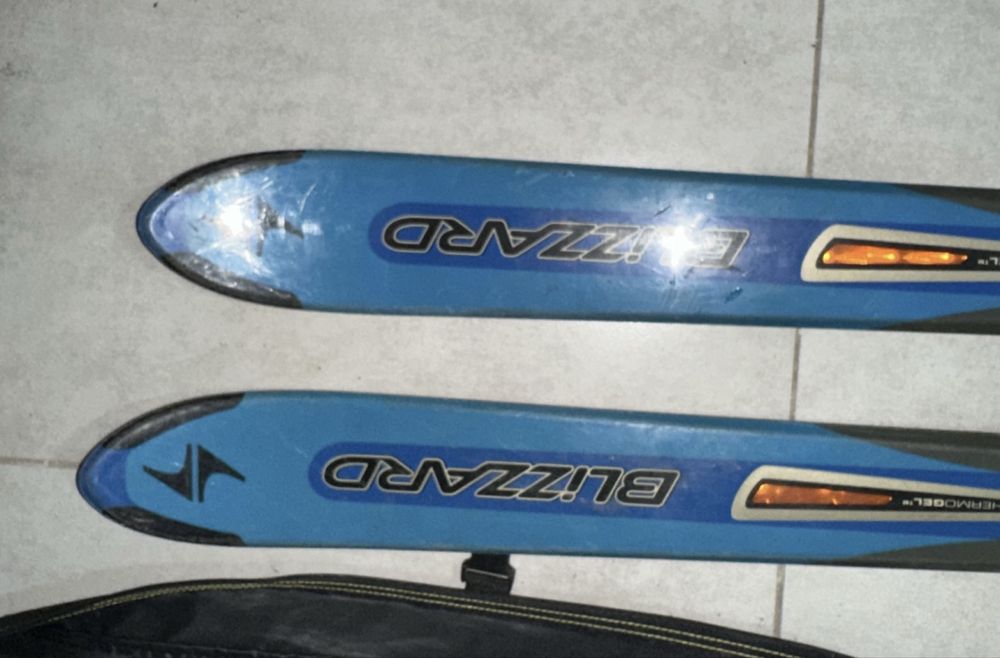 Продам лыжи с ботинками