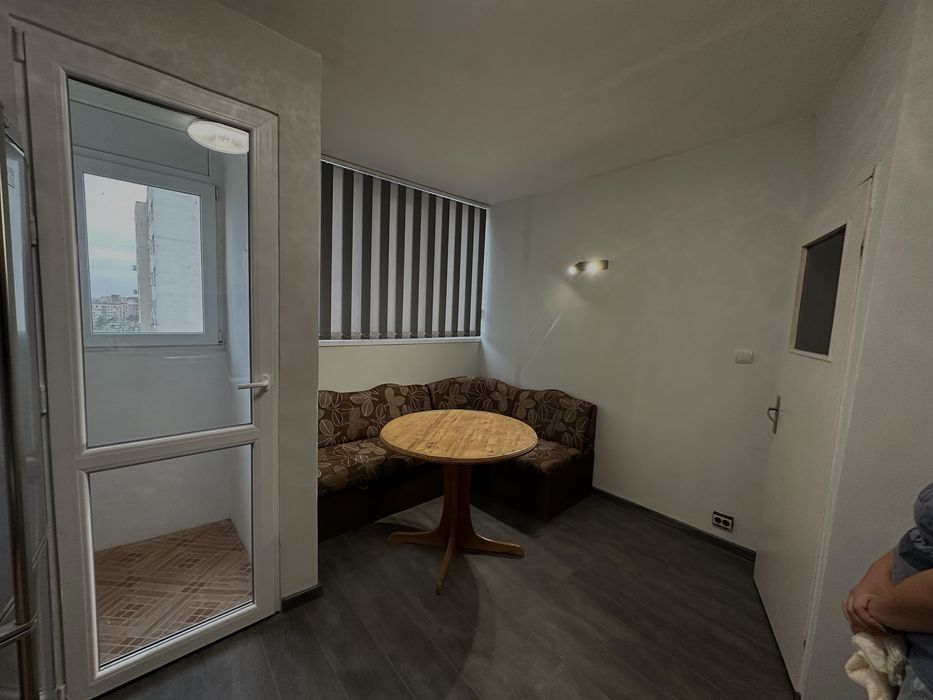 Дава се под наем Двустаен апартамент в Ямбол, Граф Игнатиев - 70 кв.м за 229.5 € - Снимка #1