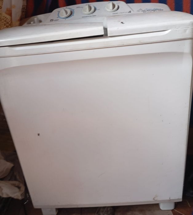 Продам стиральную машинку
