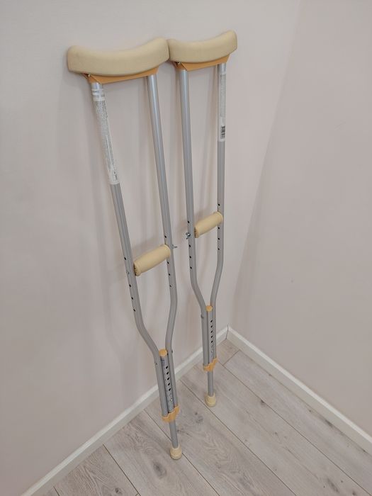 Костыли в хорошем состоянии