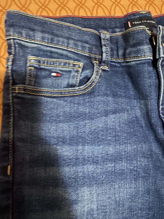 Blugi Tommy Hilfiger pt băieți, vârsta 14 ani, model skinny. Noi!!