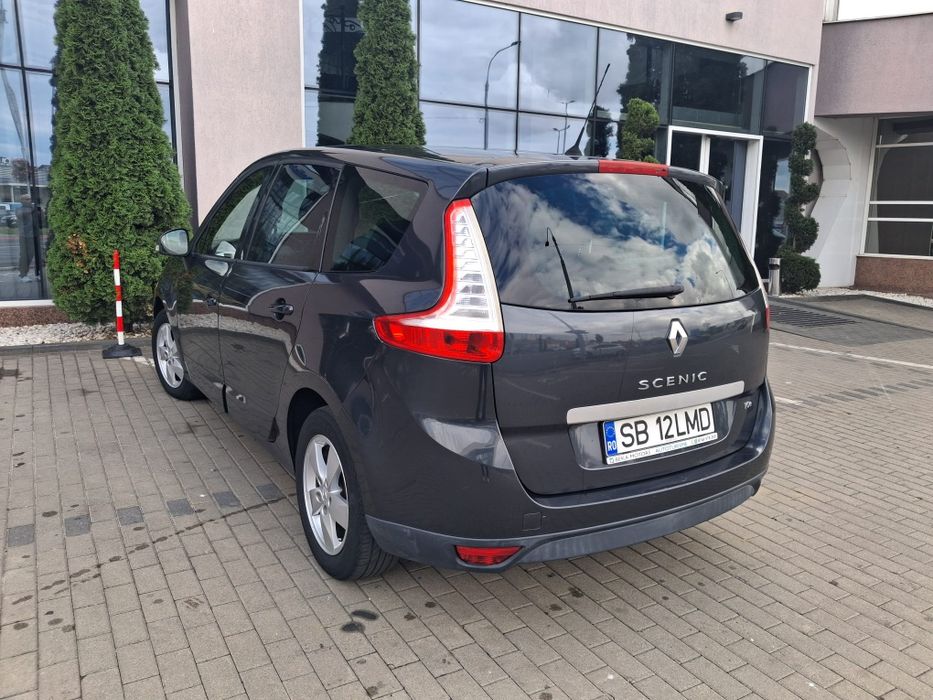 RENAULT Grand Scenic 2011 — imagine 3