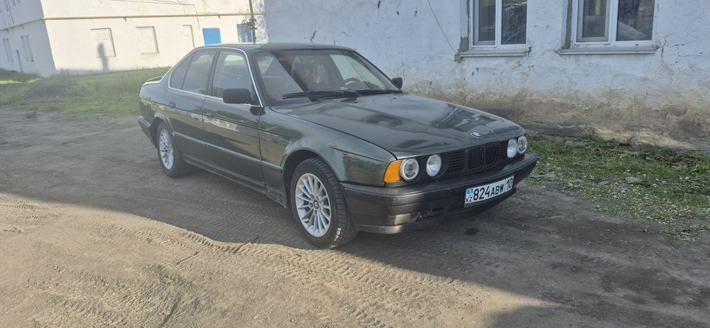 Продам машину BMW на ходу + донор