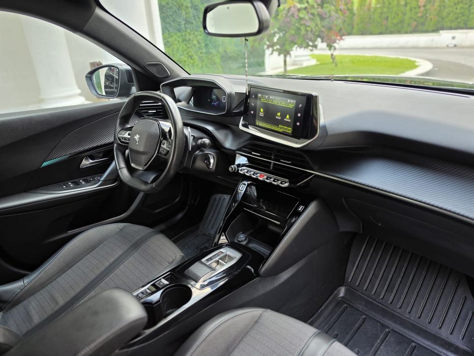 Peugeot 2008 1.5Diesel Euro6 -Piele/Navi/CarPlay/Camera 306°/ Factura+Garanție 12 luni