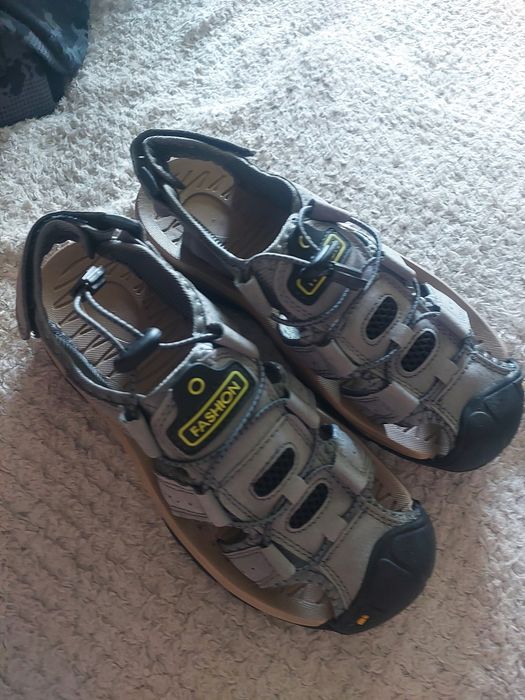 Продам новую обувь