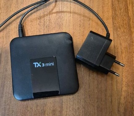 Продам телевизор Samsung LE32B350F1W