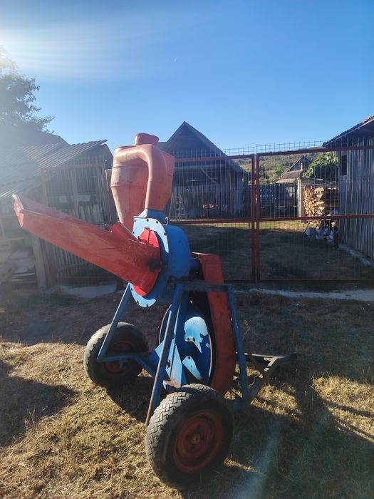 Moara pentru cereale la tractor, Italia