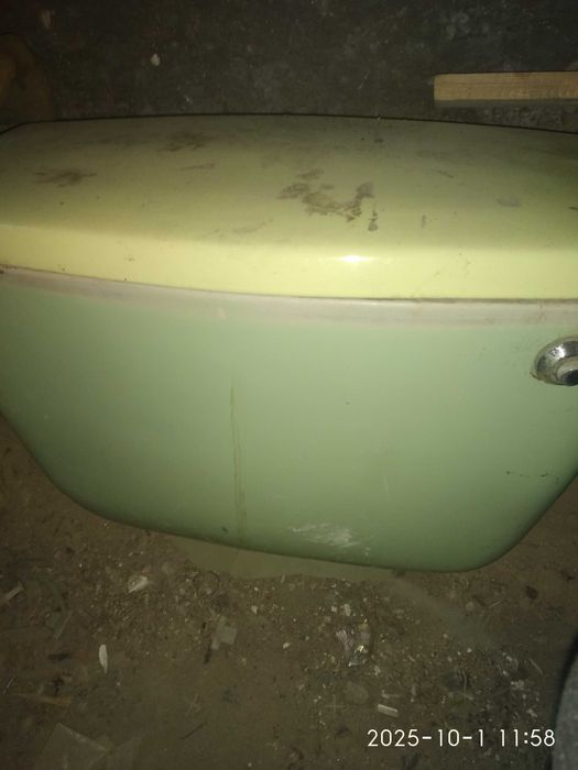 Продаётся бачок от унитаза