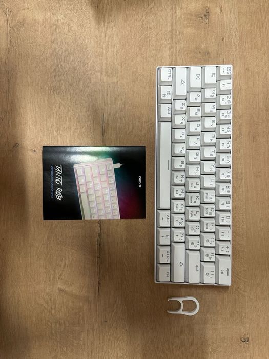 Продам клавиатуру