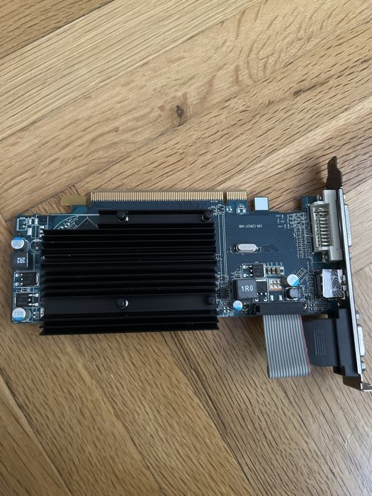 Видео карта SAPPHIRE Radeon HD 5450 2GB GDDR3 64bit