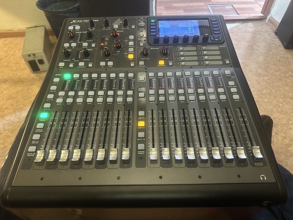 Behringer x32 producer