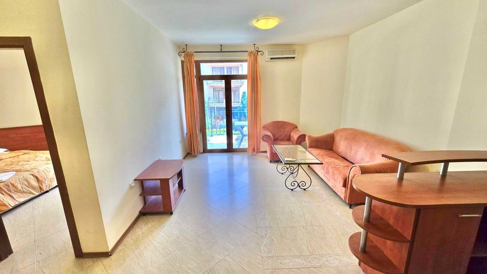 Продава се Двустаен апартамент в к.к. Слънчев бряг - 71 кв.м за 895 €/кв.м - Снимка #3