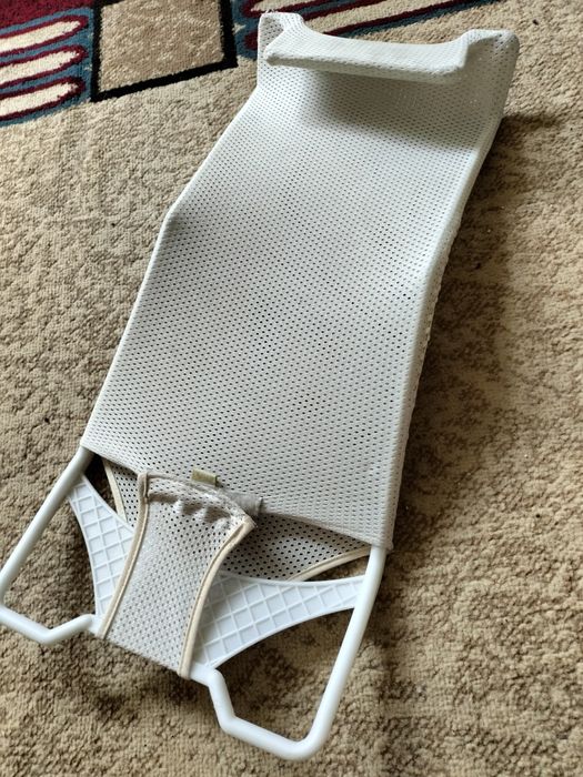 Лежанка для купания деток