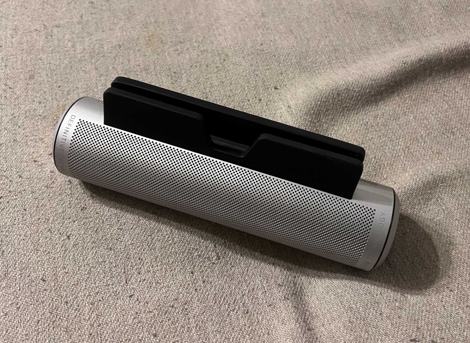 Boxa Bluetooth Definitive Technology Sound Cylinder cu suport telefon