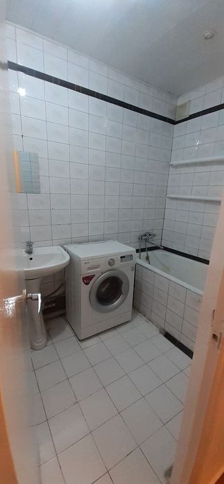 Срочно 2 хонали квартира сотилади