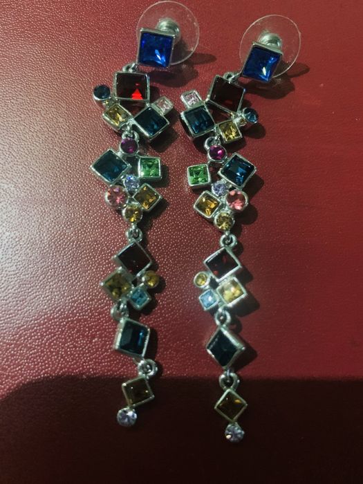 Продам серьги висячие