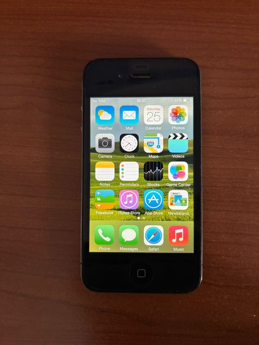 Vand iphone 4 negru 16gb