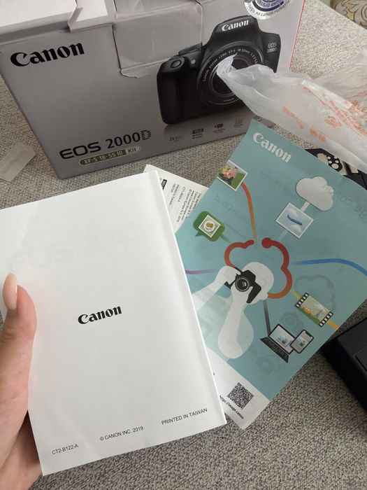Canon EOS 2000D