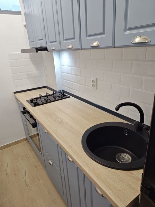 Persoana fizica vand garsoniera Detunata, etaj 7/10 cu lift