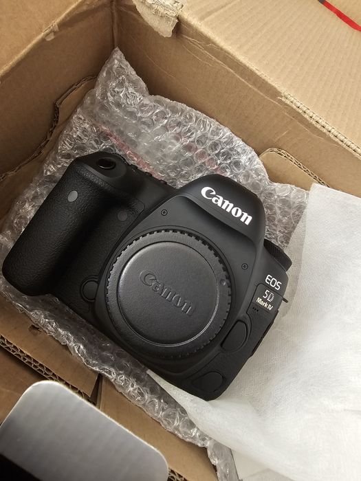 Canon eos 5d mark iv nou la cutie  0 Cadre
