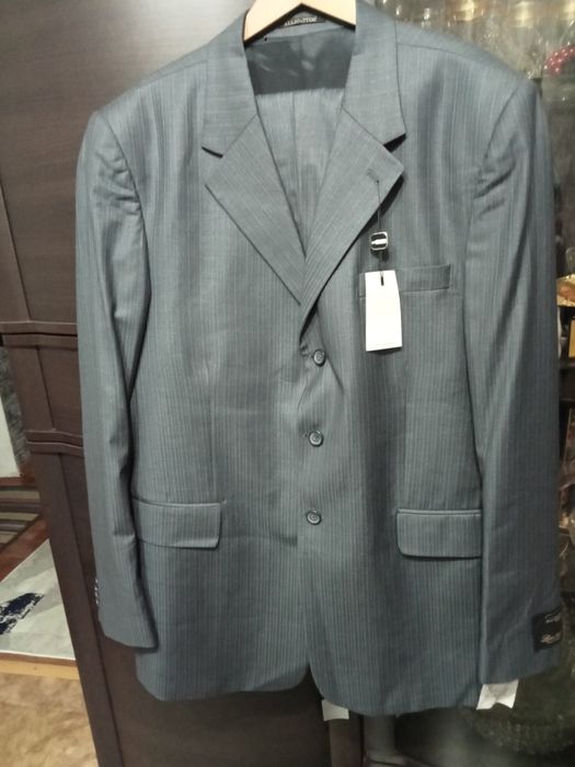 Продам мужской костюм.